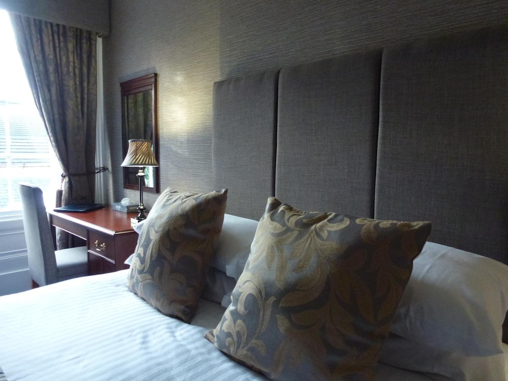 shaw hill golf resort and spa hotel