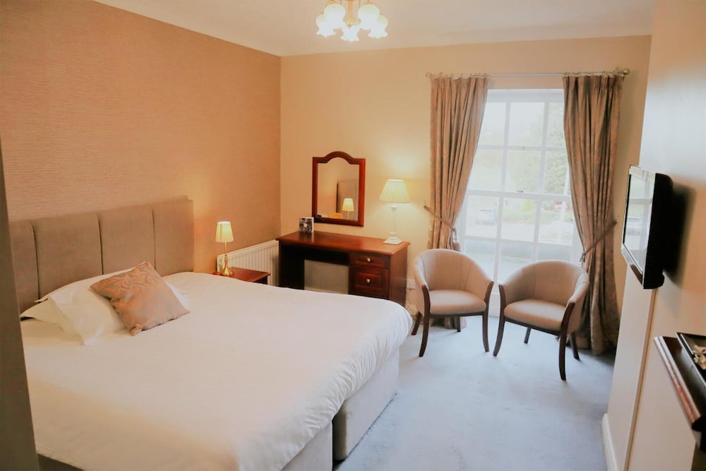 Shaw Hill Golf Resort & Spa Hotel,Heapey>>Chorley,3 star