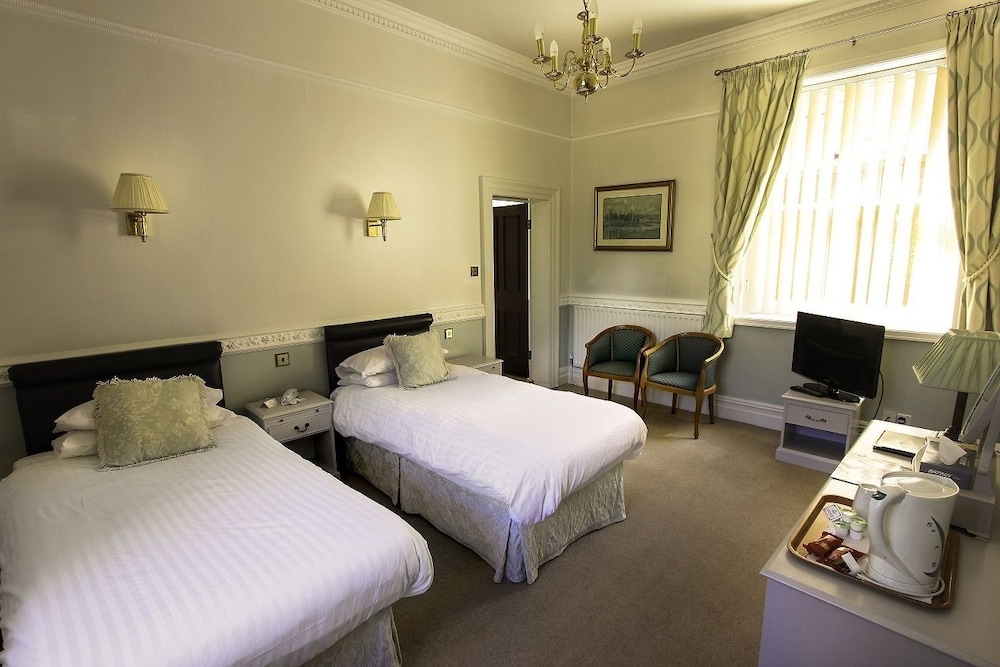 shaw hill golf resort and spa hotel