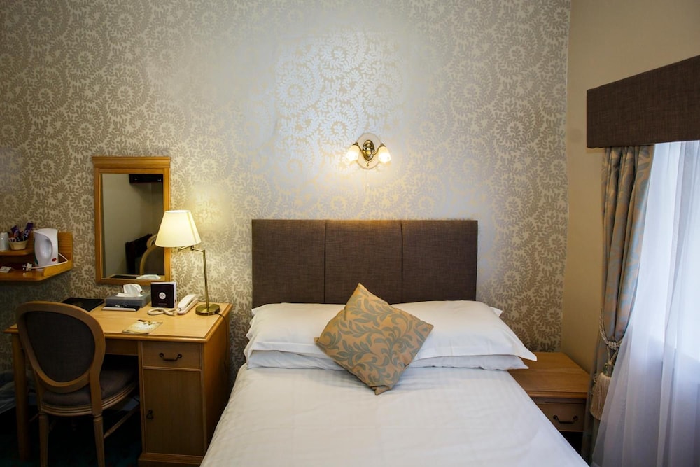 shaw hill golf resort and spa hotel