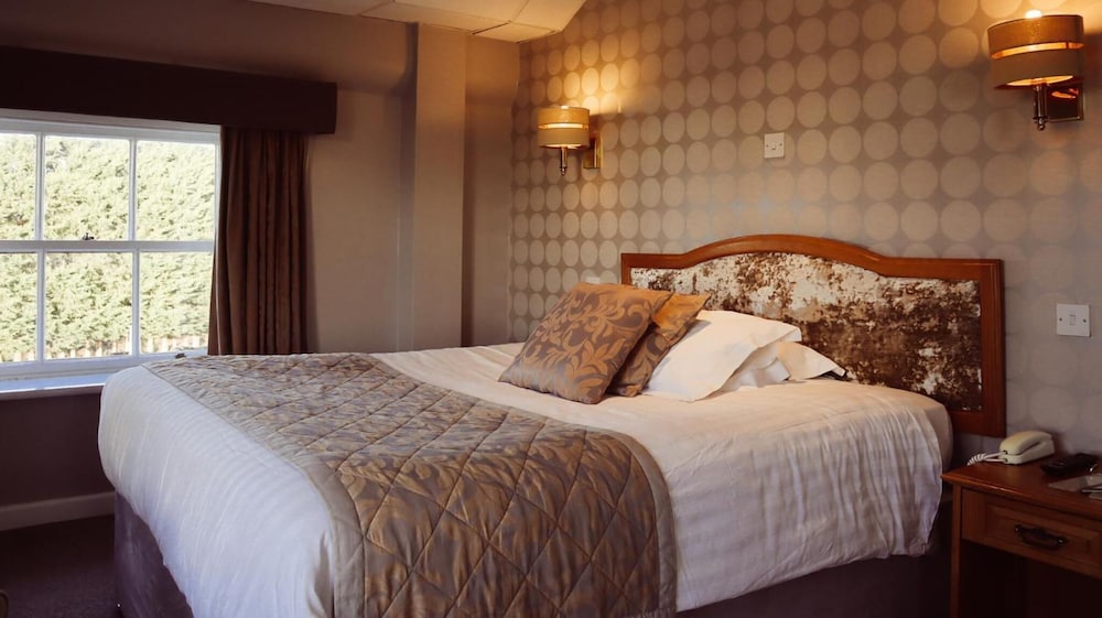 shaw hill golf resort and spa hotel