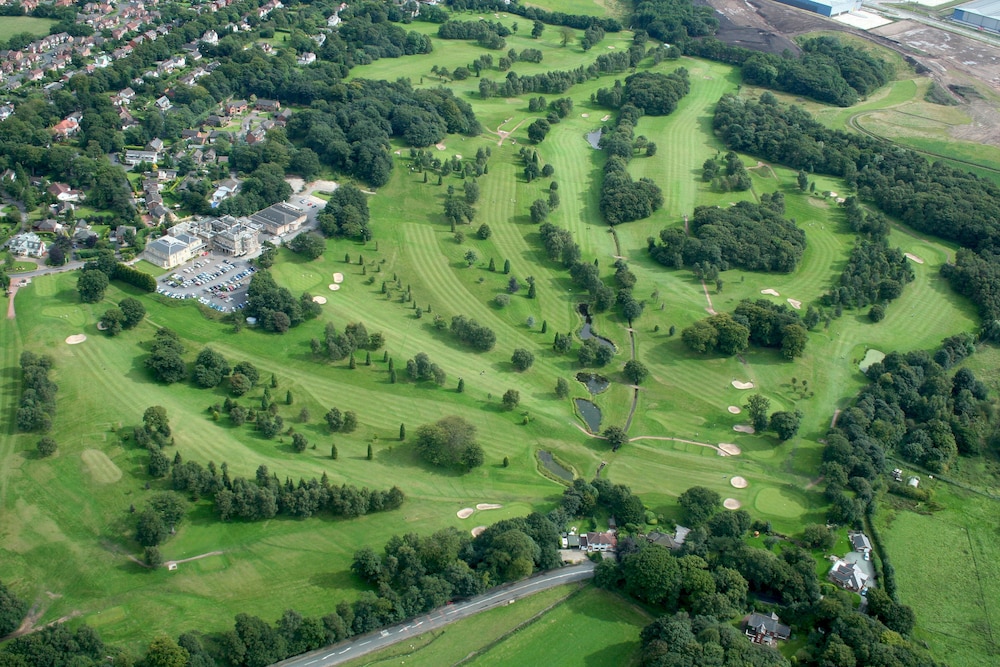 Shaw Hill Golf Resort & Spa Hotel,Heapey>>Chorley,3 star