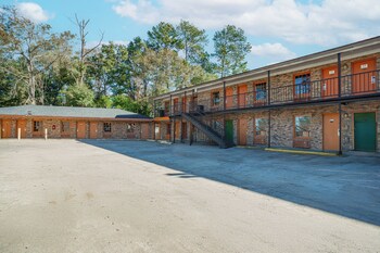 southern inn by oyo walterboro i 95