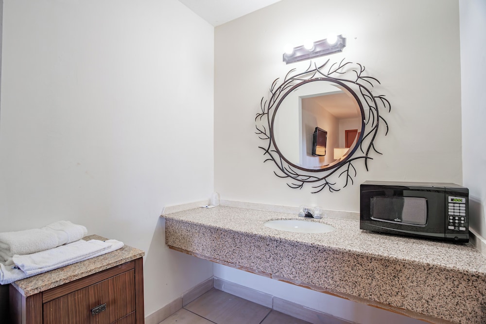 southern inn by oyo walterboro i 95