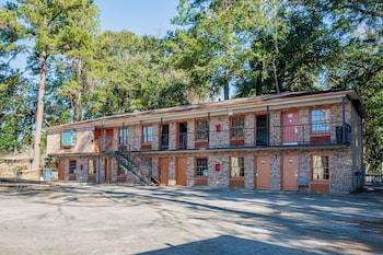 southern inn by oyo walterboro i 95