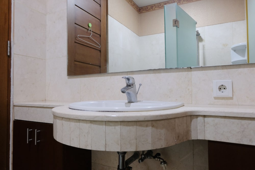 spacious and modern 2br at apartment dago butik