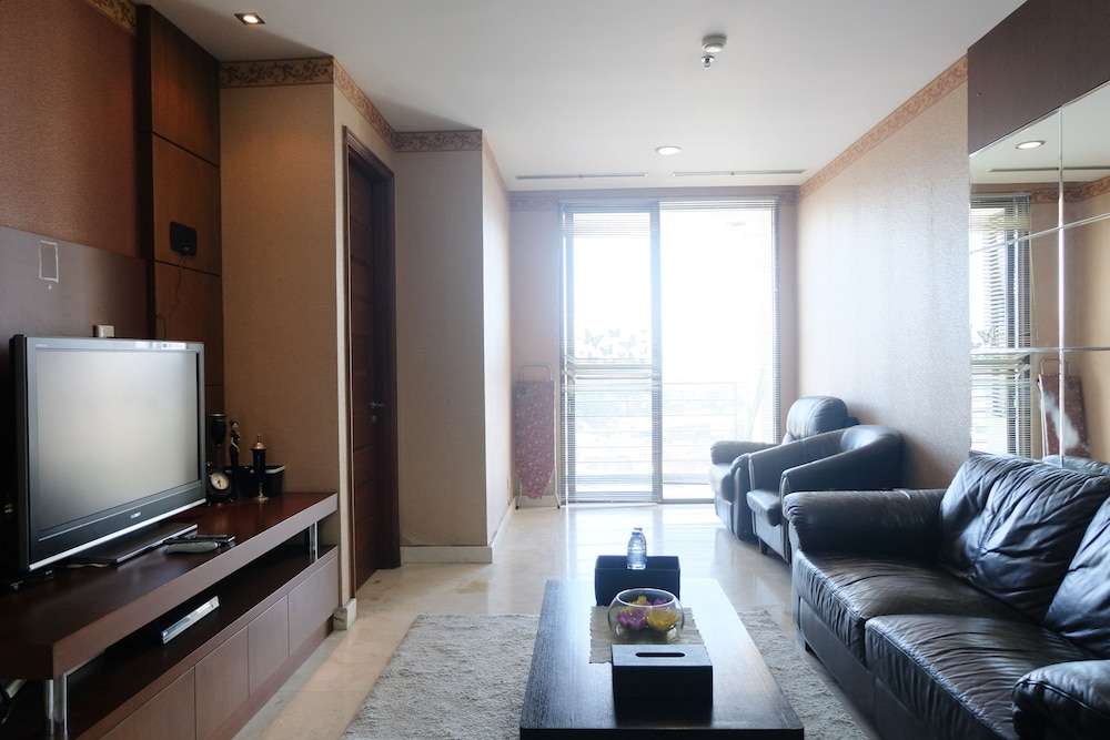spacious and modern 2br at apartment dago butik