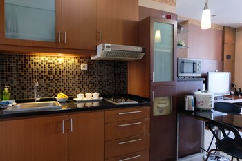 spacious and modern 2br at apartment dago butik