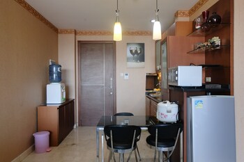 spacious and modern 2br at apartment dago butik