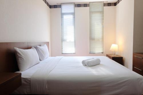 spacious and modern 2br at apartment dago butik