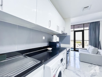 Spacious Studio With Balcony In Al Majan,,0 star