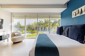 capitalia tres mares beach residences and marina