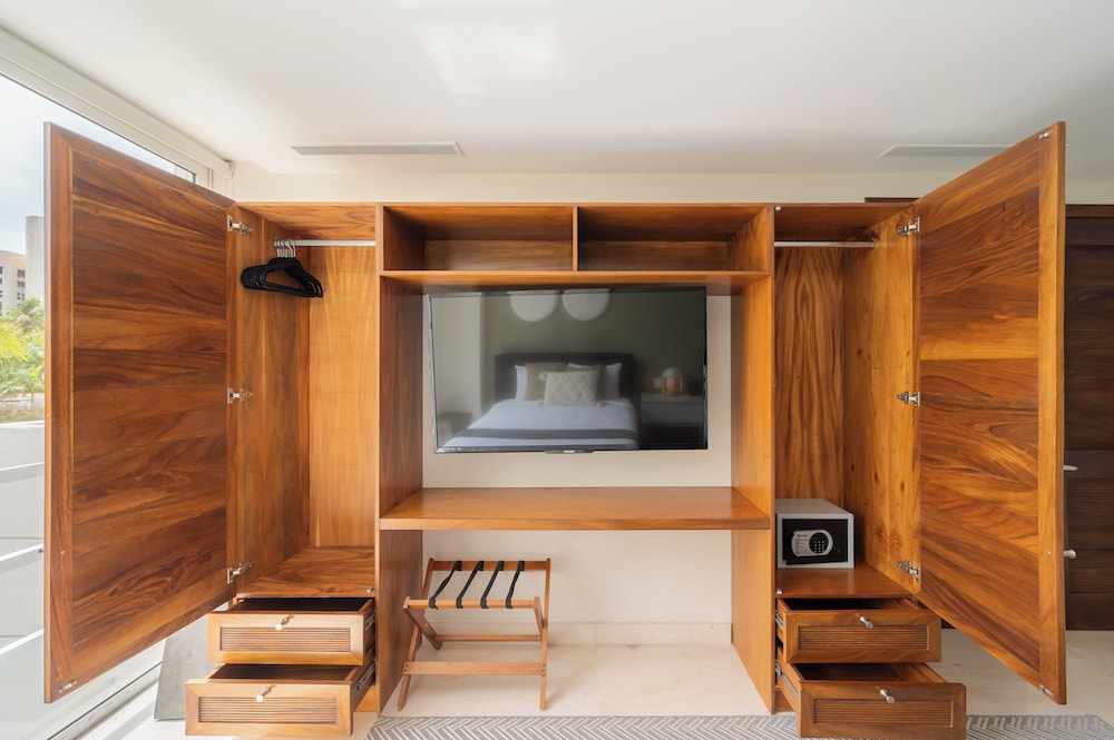 capitalia tres mares beach residences and marina