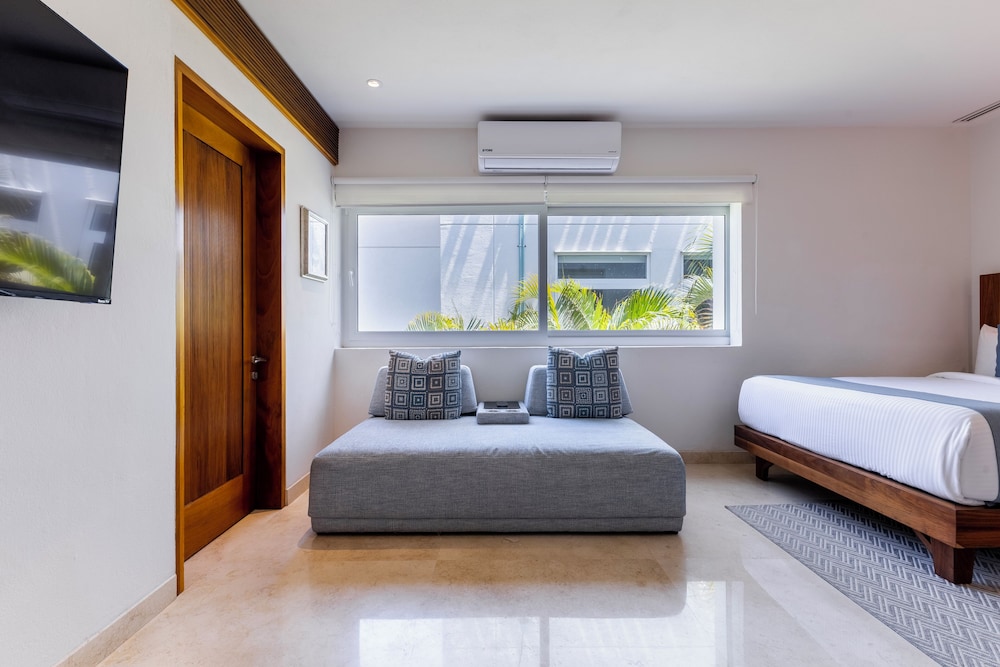 capitalia tres mares beach residences and marina