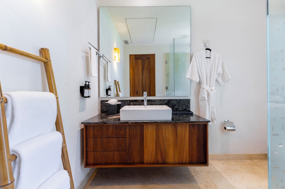 capitalia tres mares beach residences and marina