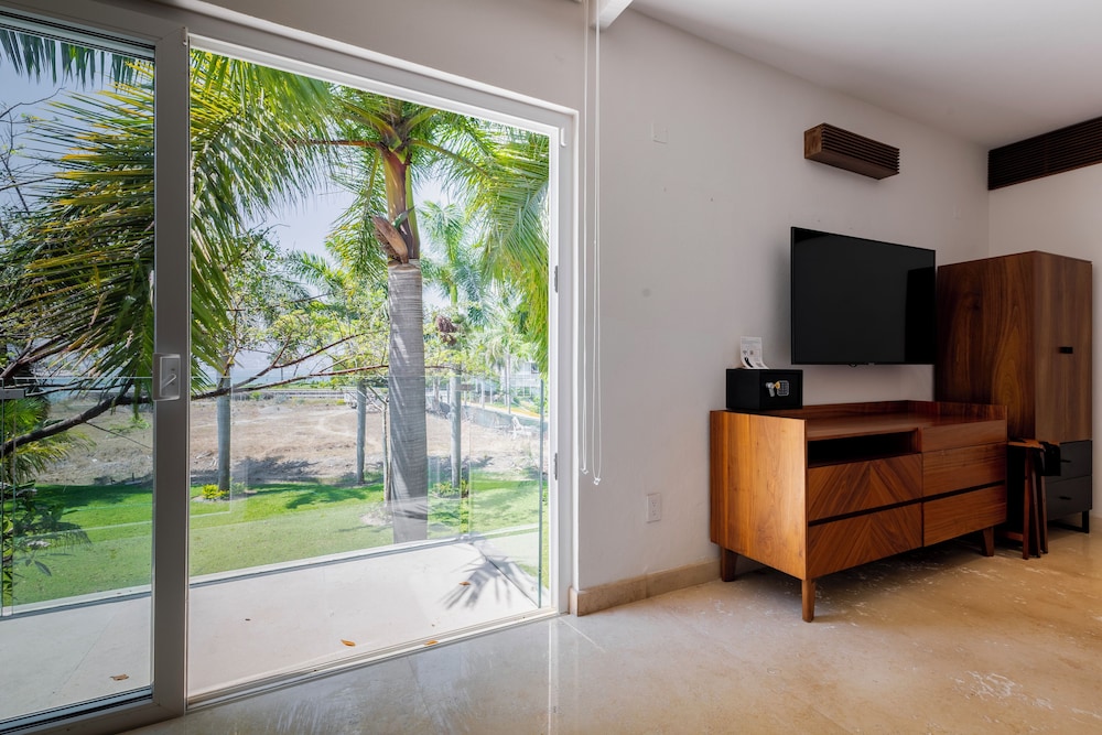 capitalia tres mares beach residences and marina