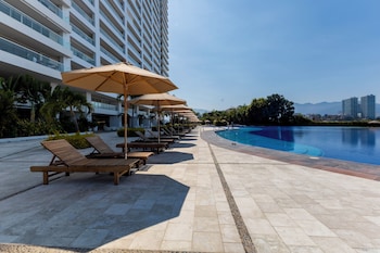 capitalia tres mares beach residences and marina