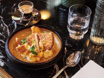 square lodge hotel la roche sur yon handwritten collection