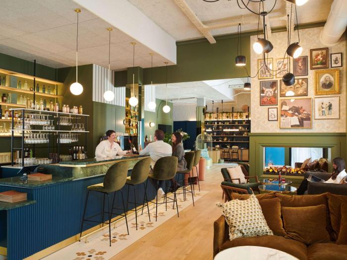 square lodge hotel la roche sur yon handwritten collection