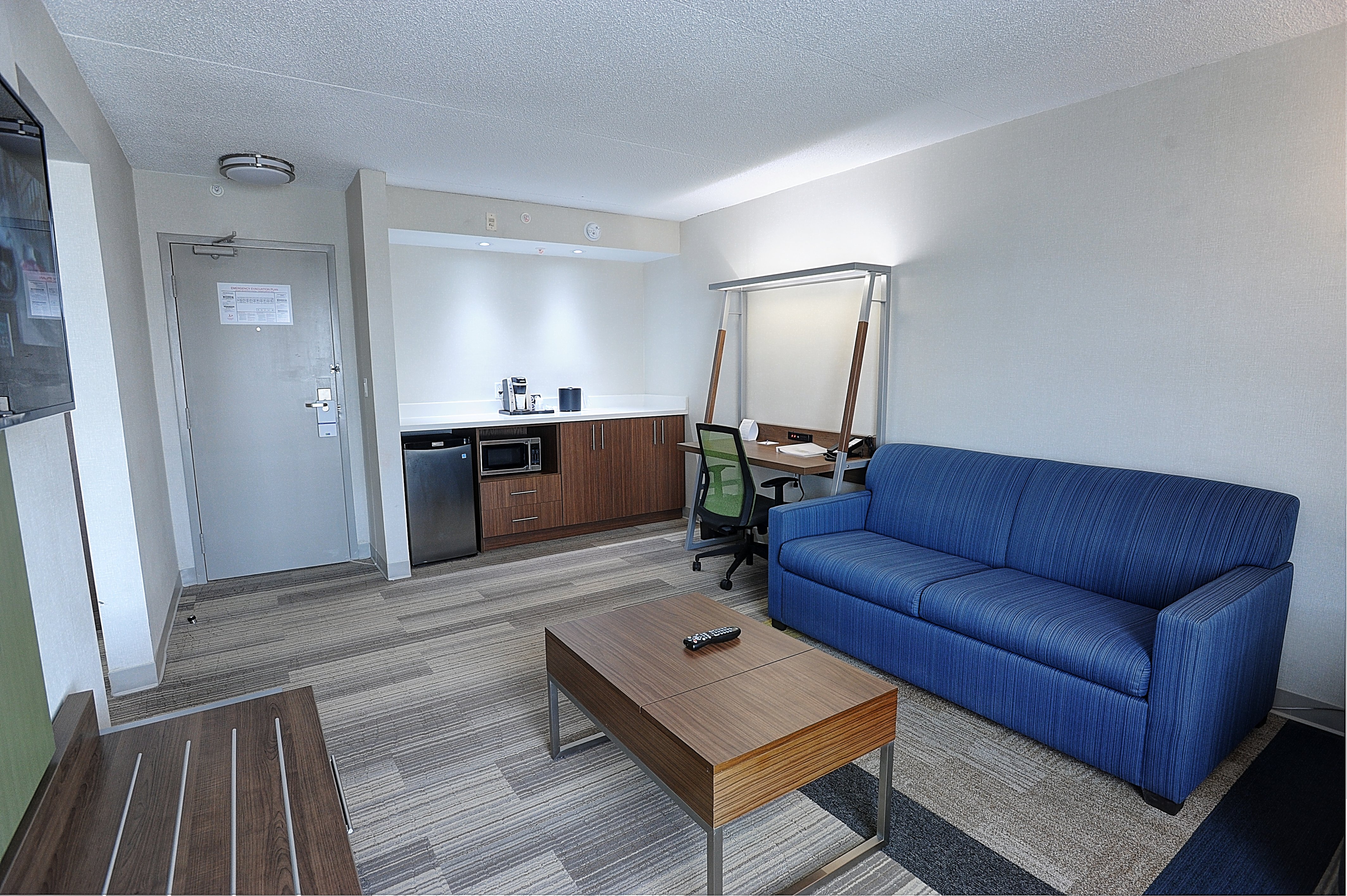 holiday inn express and suites toronto airport west by ihg
