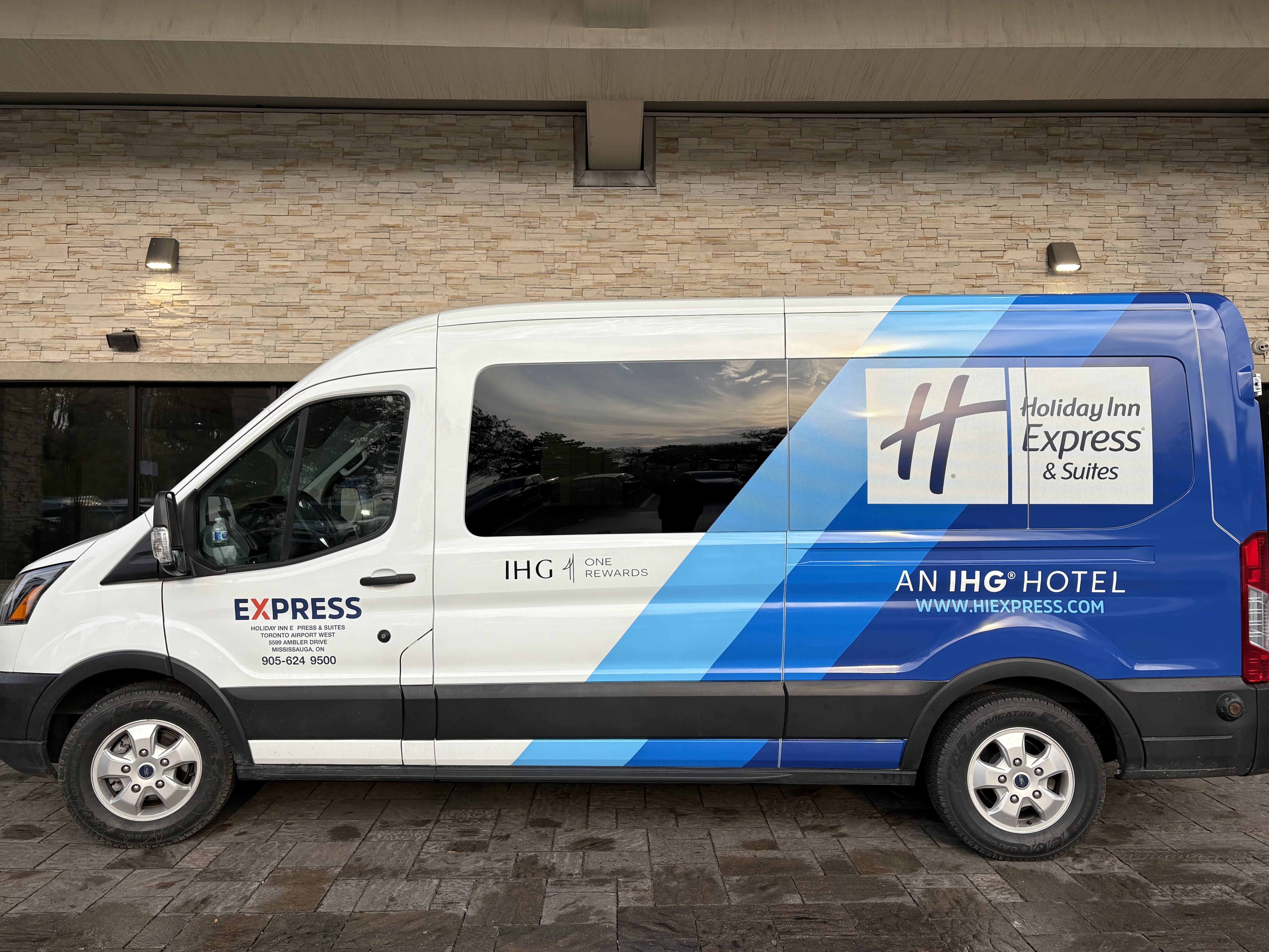 holiday inn express and suites toronto airport west by ihg