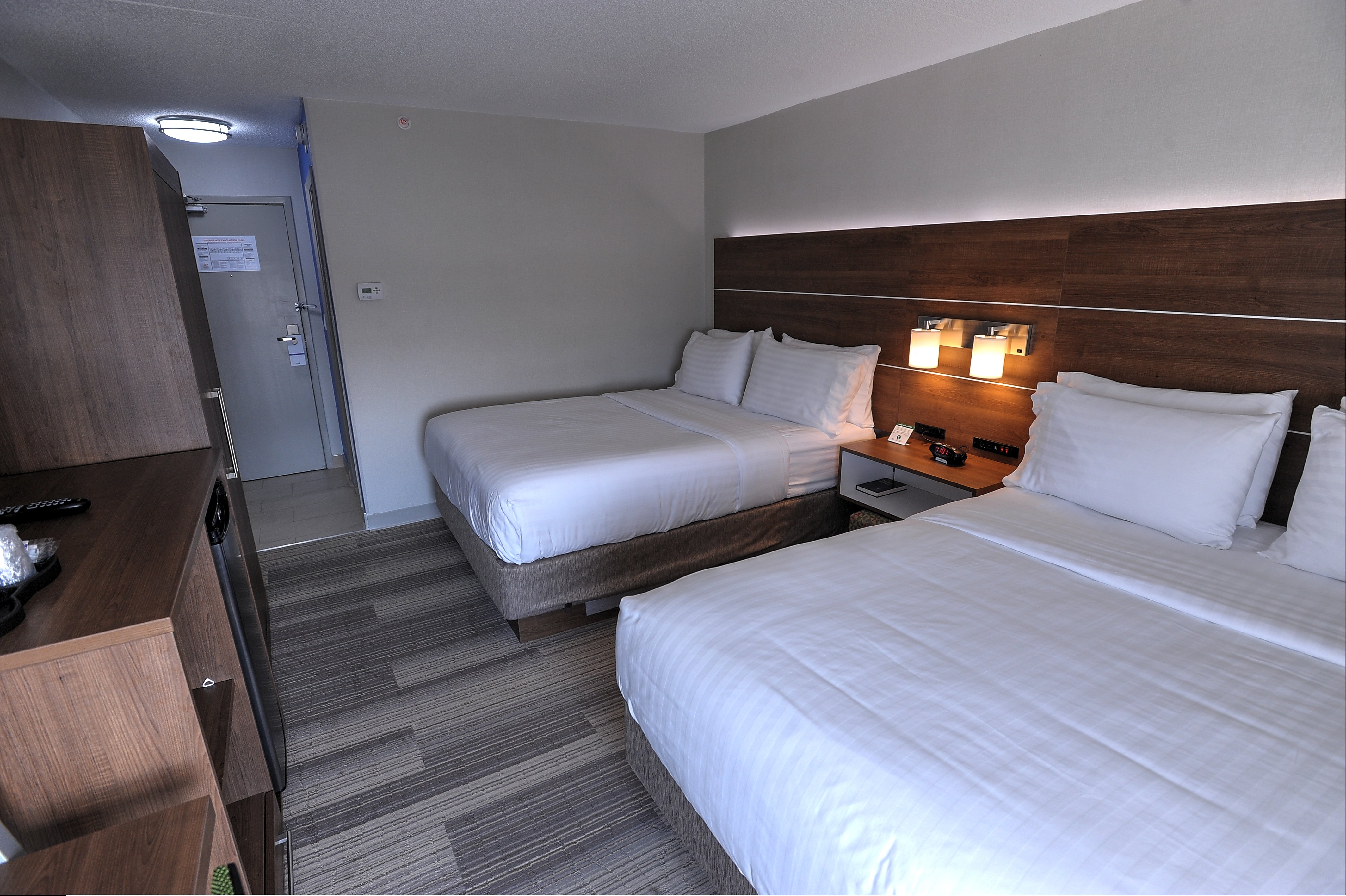 holiday inn express and suites toronto airport west by ihg