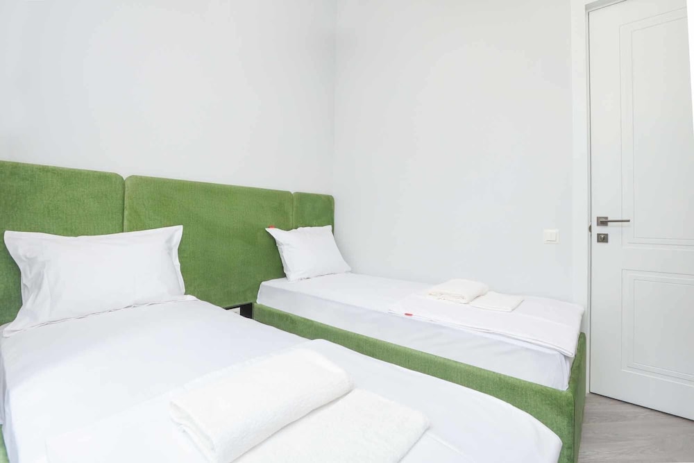 stay inn on amiryan 26 4