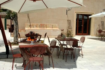 Relais Parco Cavalonga,Donnafugata>>Catania,4 star