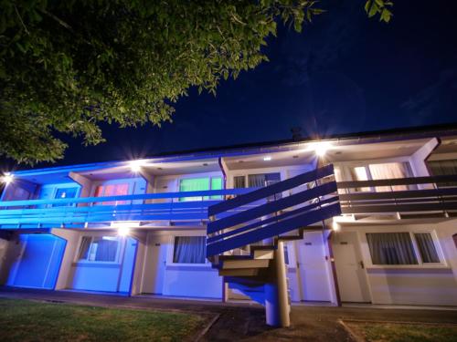 hotel inn design resto novo sable