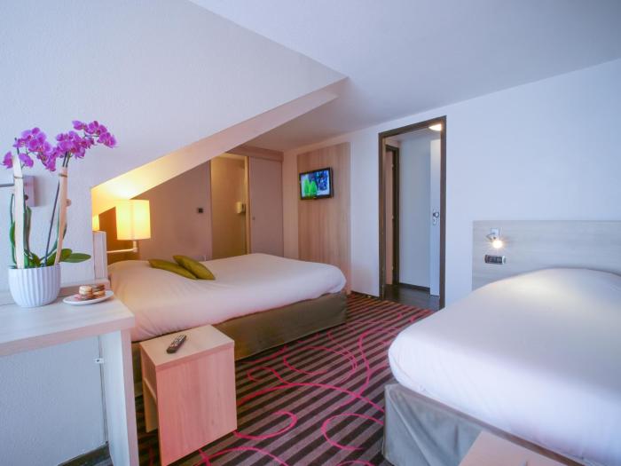 hotel inn design resto novo sable