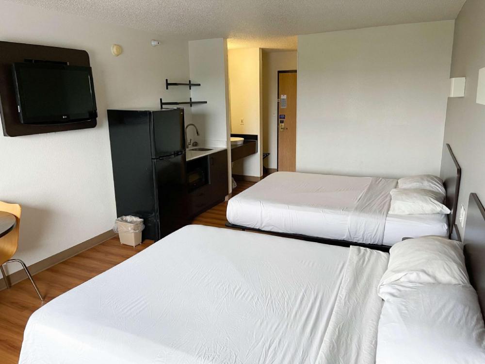 studio 6 indianapolis in southport