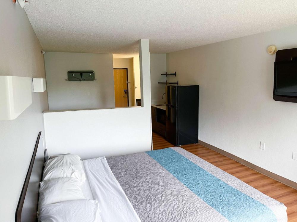 studio 6 indianapolis in southport