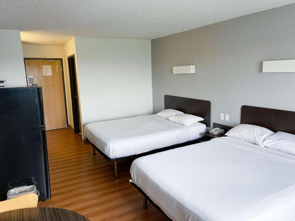 studio 6 indianapolis in southport