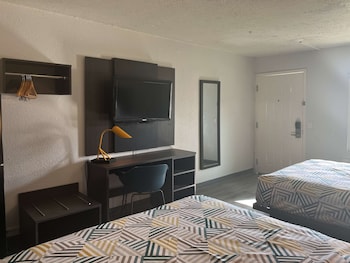 studio 6 lake jackson tx