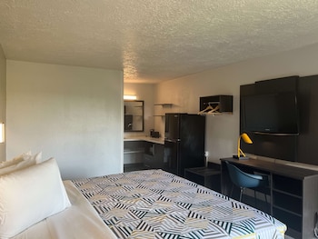 studio 6 lake jackson tx