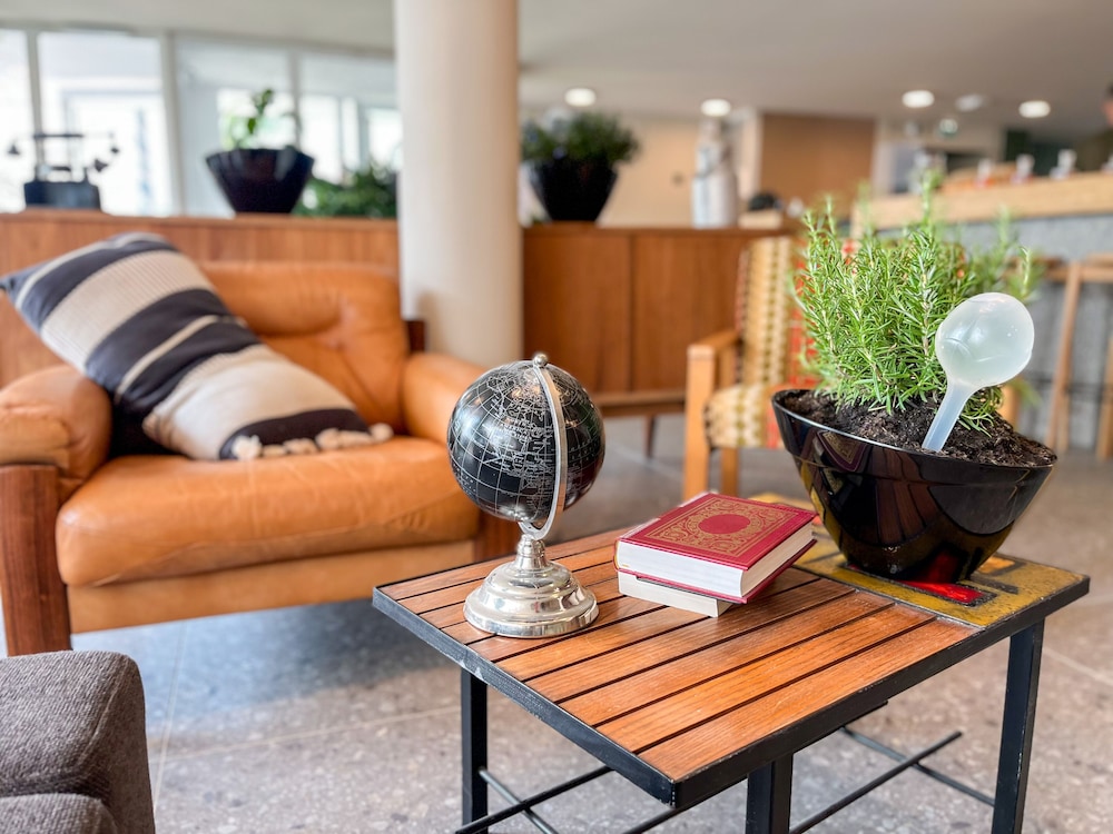 greet hotel montpellier aeroport parc des expos