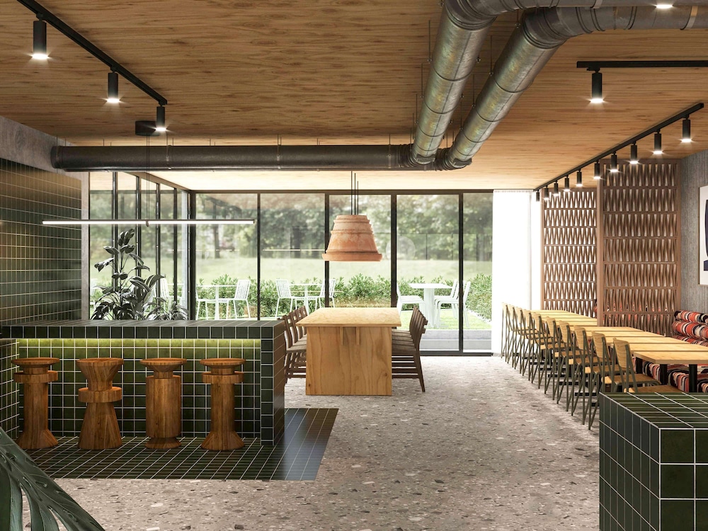 greet hotel montpellier aeroport parc des expos