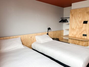 greet hotel montpellier aeroport parc des expos