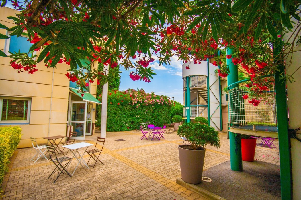 greet hotel montpellier aeroport parc des expos