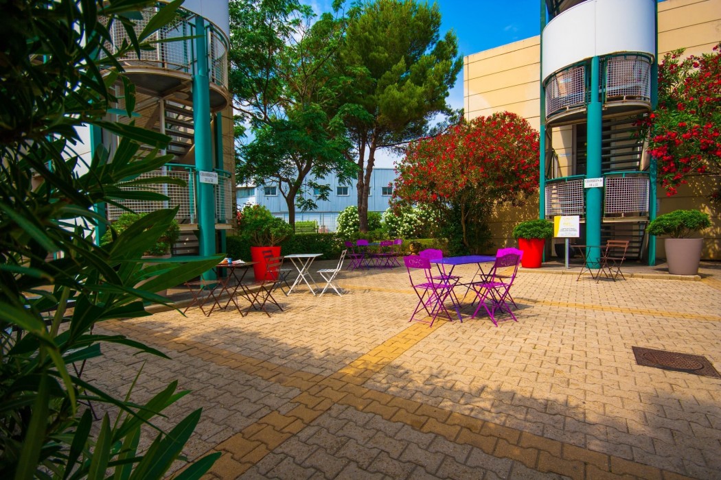 greet hotel montpellier aeroport parc des expos