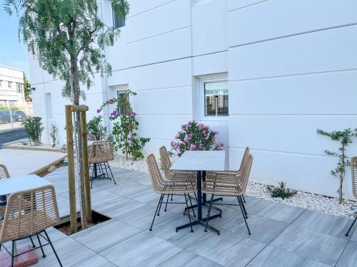 greet hotel montpellier aeroport parc des expos