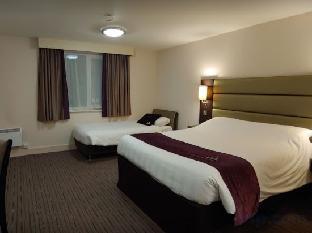 premier inn stafford north hurricane