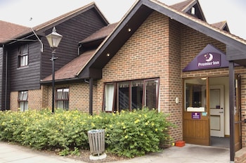 premier inn sandhurst