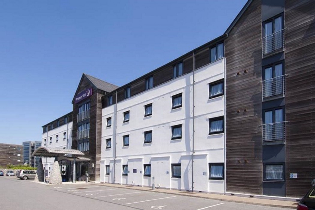 premier inn plymouth sutton harbour