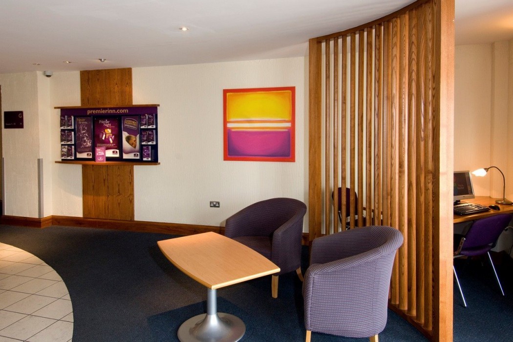 premier inn plymouth sutton harbour