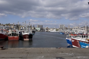 premier inn plymouth sutton harbour