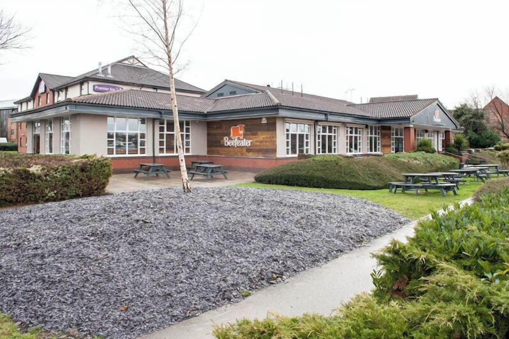 premier inn nottingham castle marina