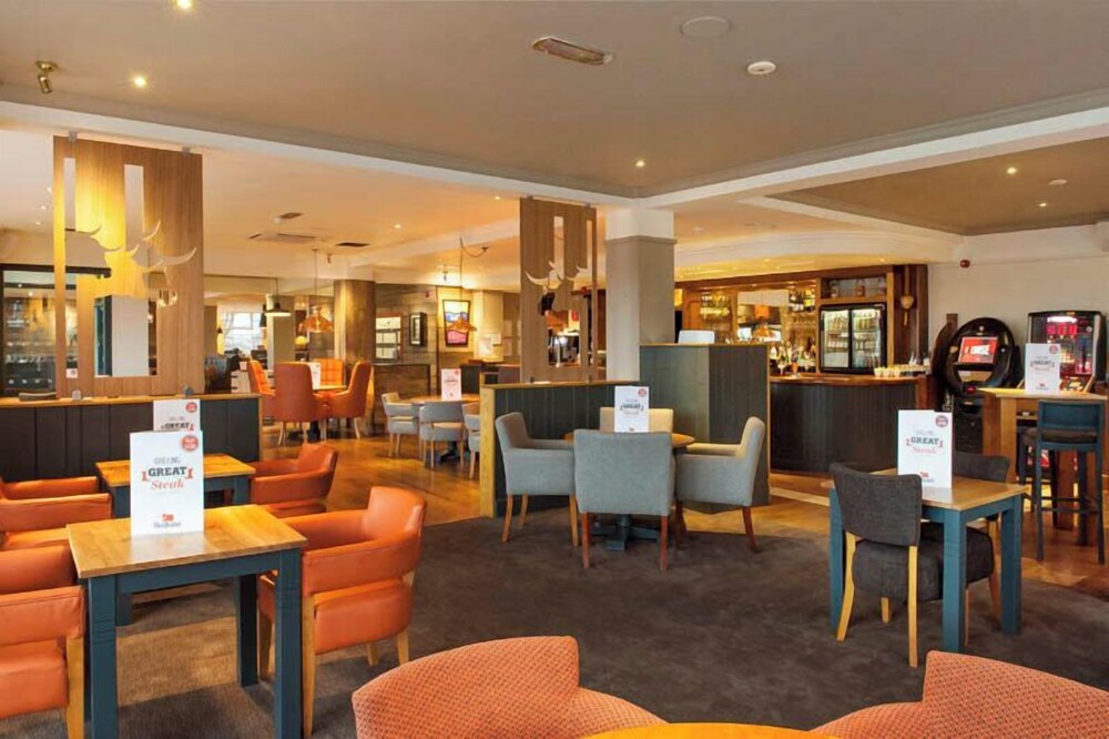 premier inn nottingham castle marina