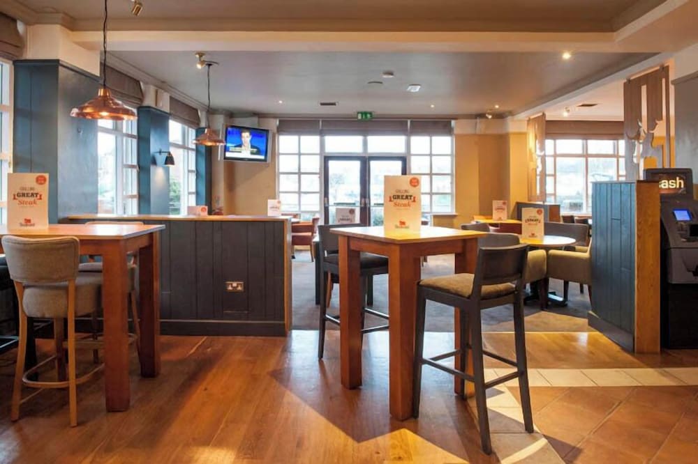 premier inn nottingham castle marina