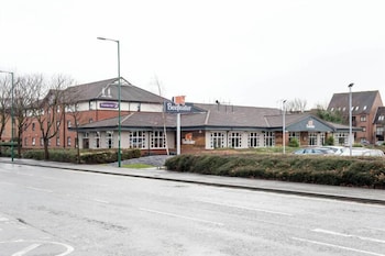 premier inn nottingham castle marina